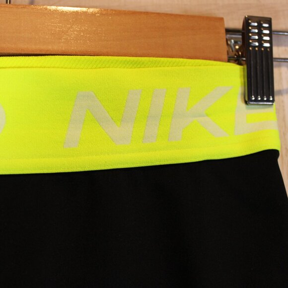 NWOT! Nike Pro Dri-Fit Women's 3" Compression Shorts in Black - Picture 5 of 6